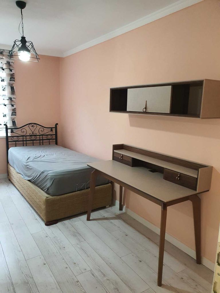 Дава се под наем Тристаен апартамент в Пловдив, Кършияка - 100 кв.м за 600 € - Снимка #18