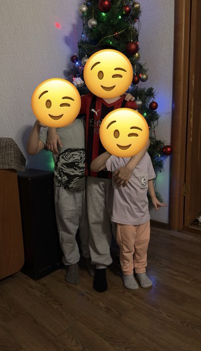 Продам искуственную елку 2.1 метра