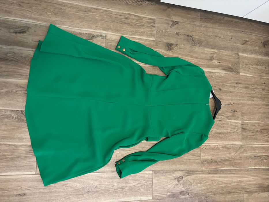 Vand rochie verde , noua