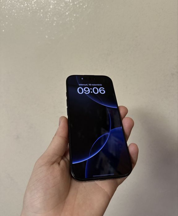 Vand/Schimb IPhone 16 Pro Black Impecabil Ca Nou Cu Samsung