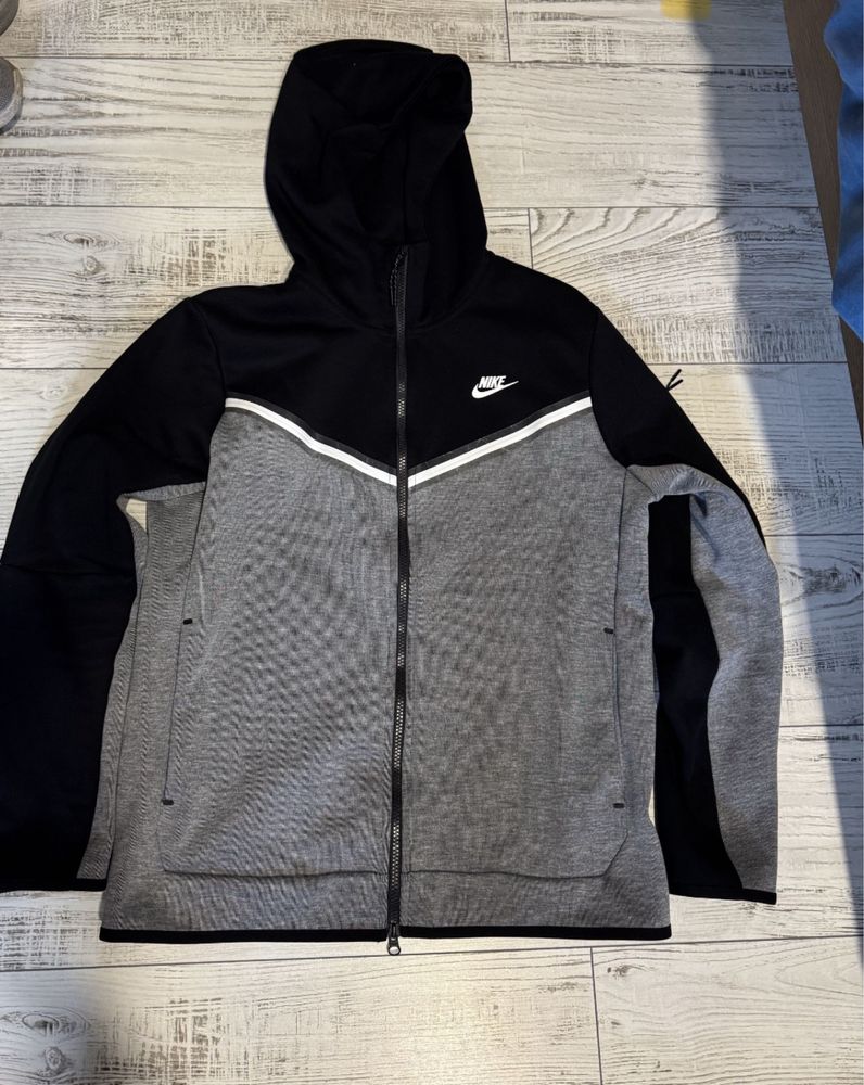Горнище и долнище комплект на Nike tech fleece