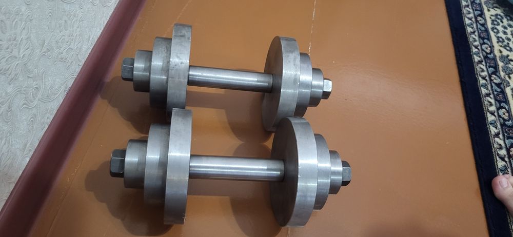 Гантель продаётся . 11 кг-1шт