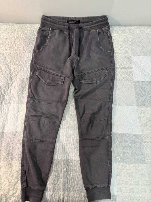 Панталон (мъжки) Zara черен / Панталон (мъжки) Hollister бежов