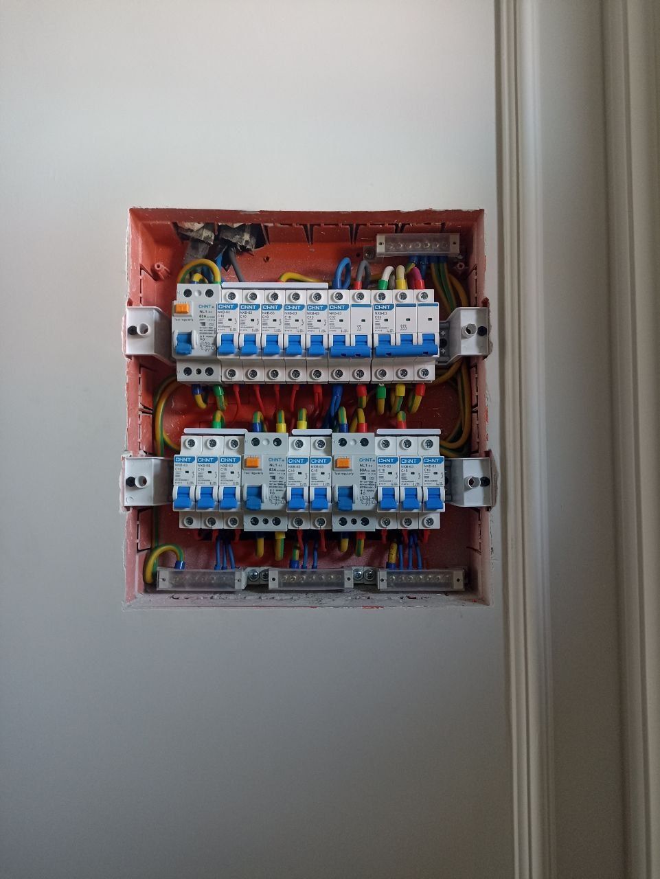 Elektrik xizmati alo sfatli 220w-380w barcha turdagi ishlar