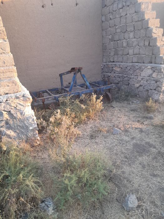 Тирактор соз холда калит билан юради