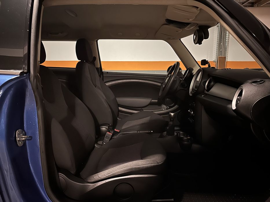 Mini cooper One 2011 1.6 diesel 120 cp doar 148.000 km.