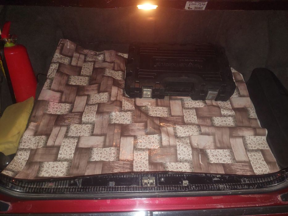 Продаётся  мерс Е 200