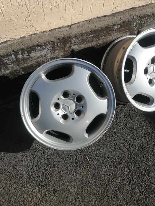 Продам диски на мерс R 16