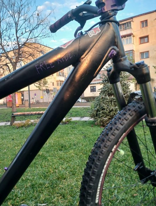 Bicicletă dirt specialisez