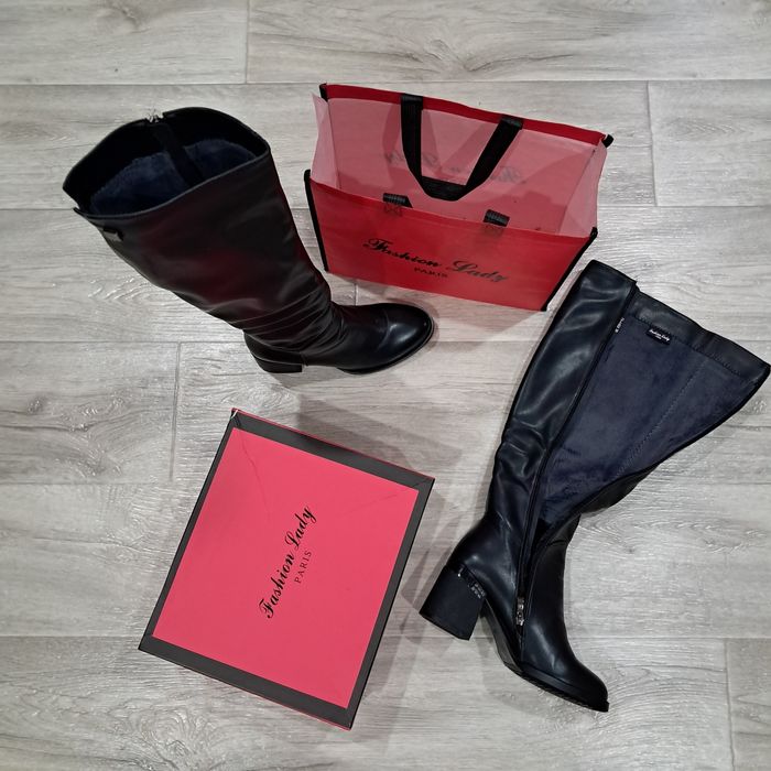 Продам сапожки . Новые.