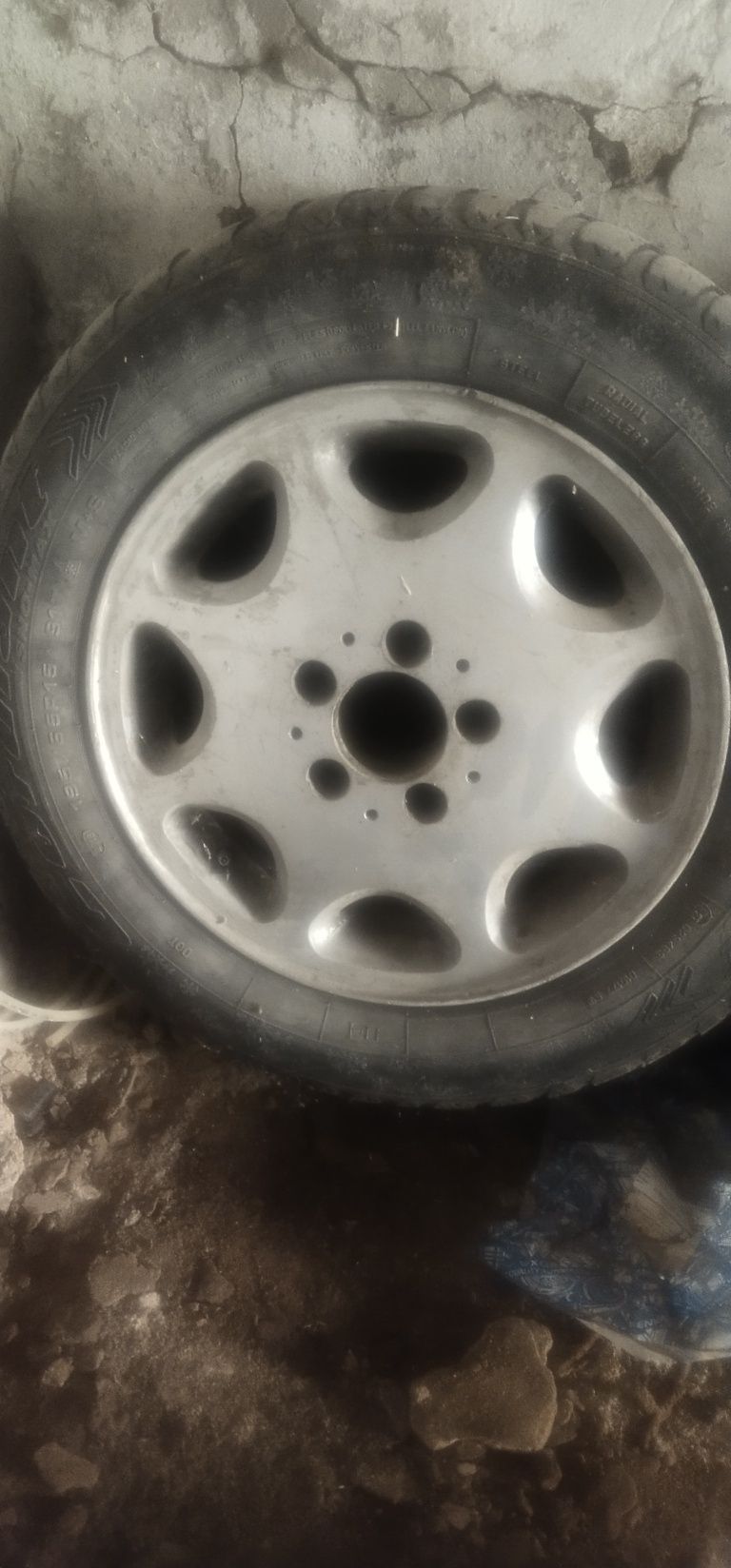 Продам 2 диска r15