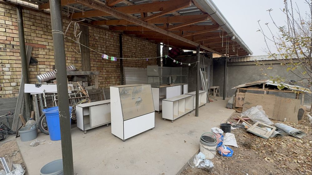 Стеклянная витрина, качественная новая