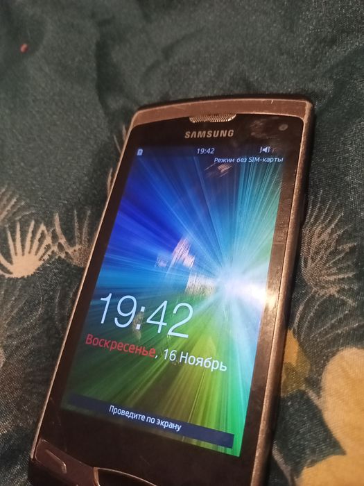 Самсунг старый но рабочий 5000