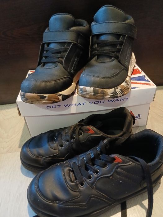 Детски обувки два чифта