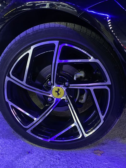 R17 Saka Diska Ferrari