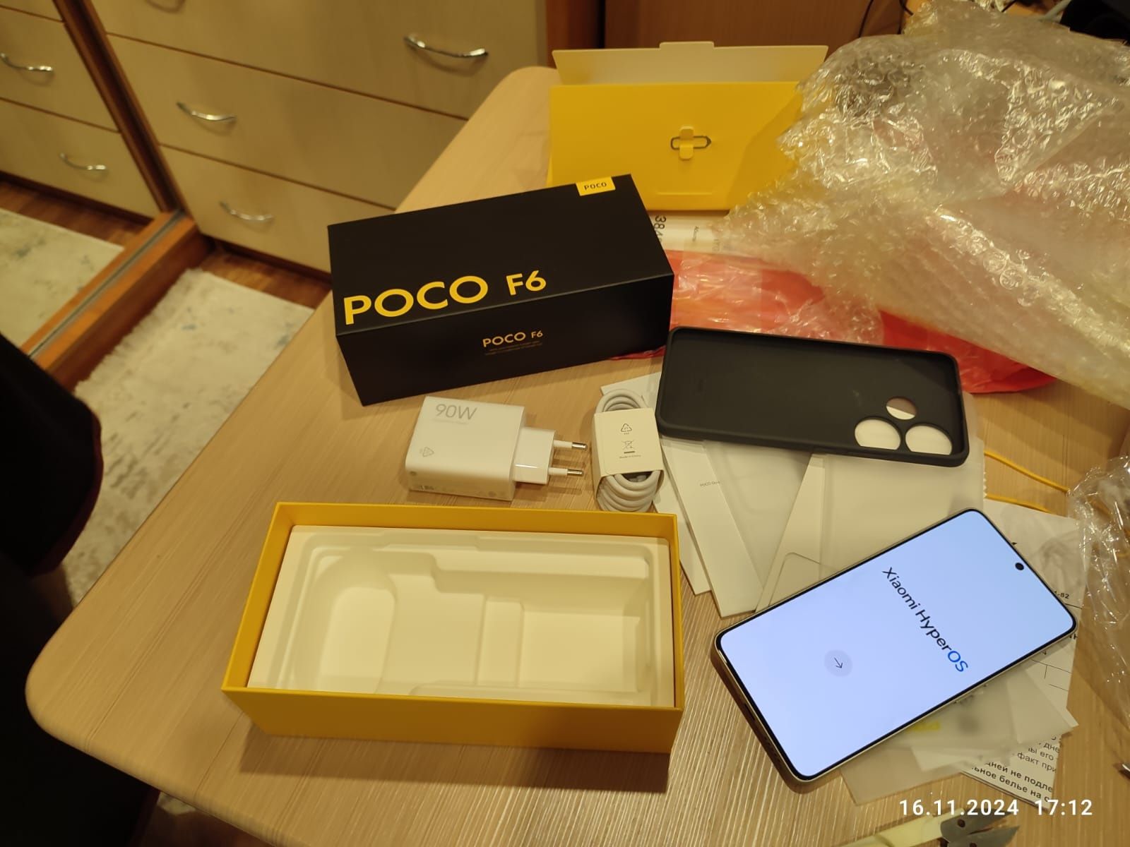 Продам Poco F6 8/256
