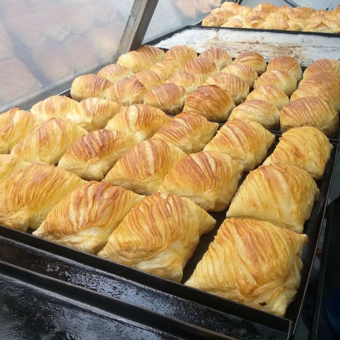 ПРОДАМ СЛОЁНЫЙ САМСА Замороженные Готовый