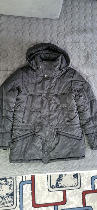Продаётмя мужская зимняя куртка.