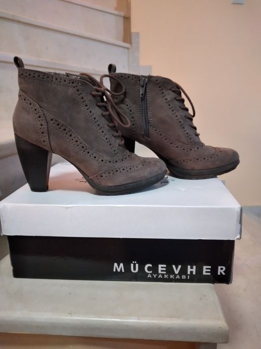 Велурени  сиви боти