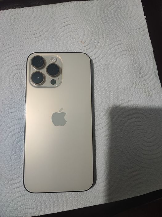 Vând Iphone 14 pro max Gold de 128 Gb baterie 100/100