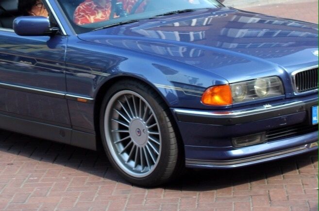 БМВ Е38 мигач ляв фейслифт десен 730д мигачи 740и 725 тдс Алпина бял М