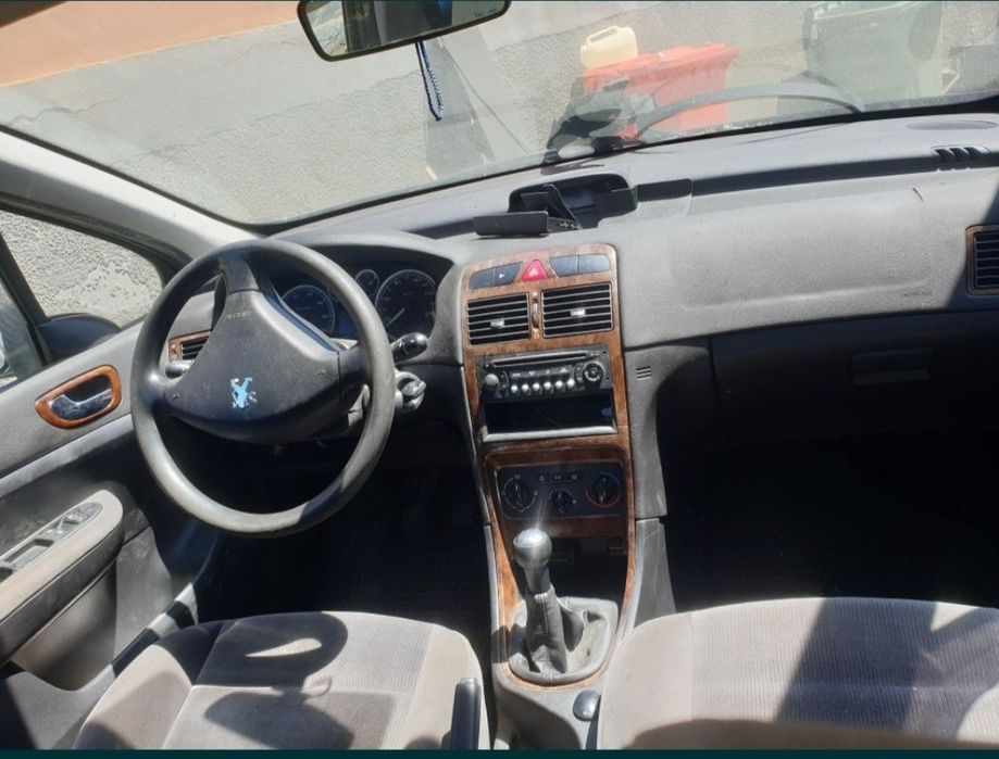 Dezmembrez Peugeot 307 1.4 benzina /1.6, 2.0 diesel