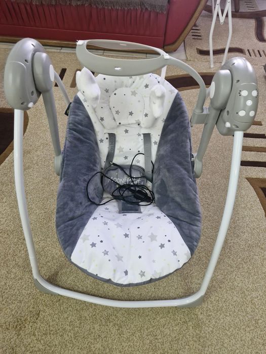 Balansoar bebe electric cu telecomanda