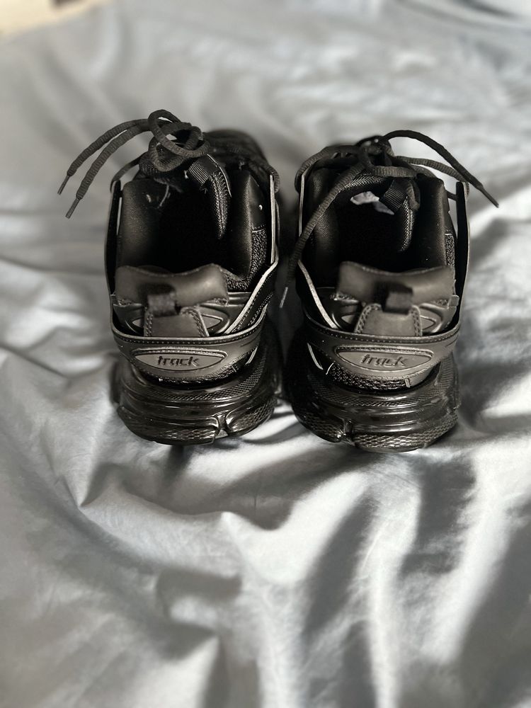 Balenciaga track black clear sole