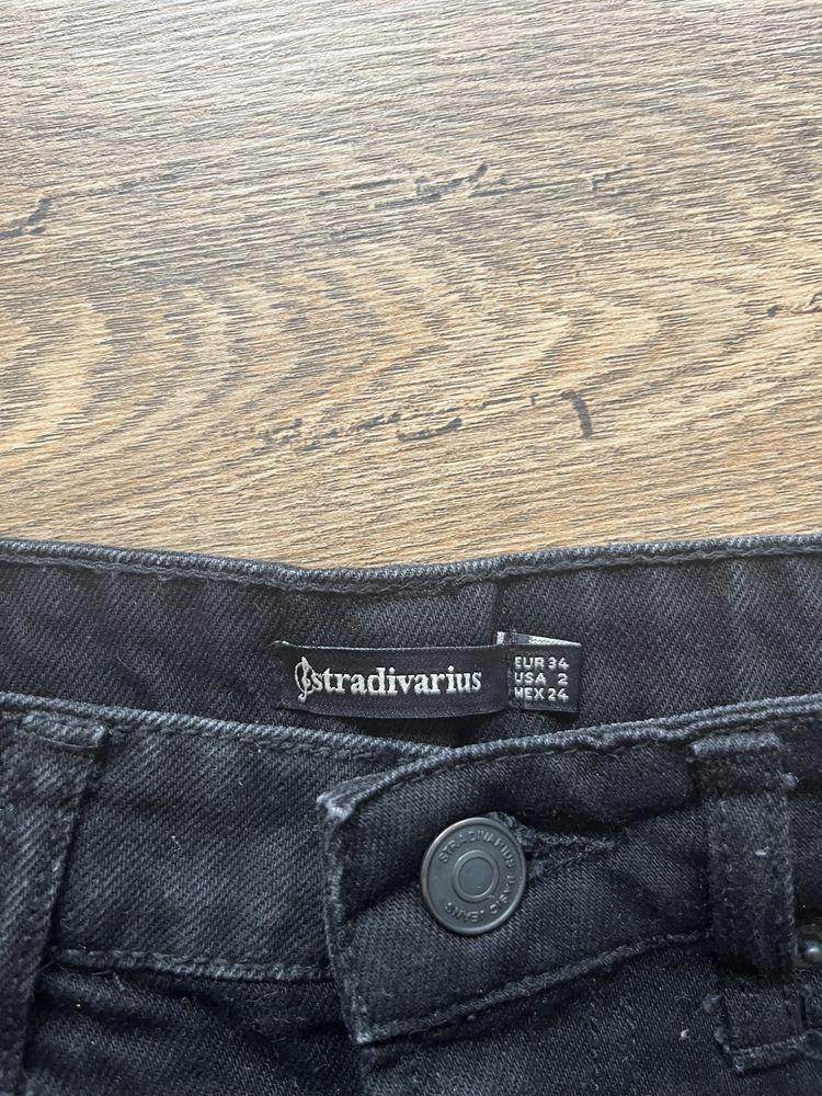 Къса пола Stradivarius