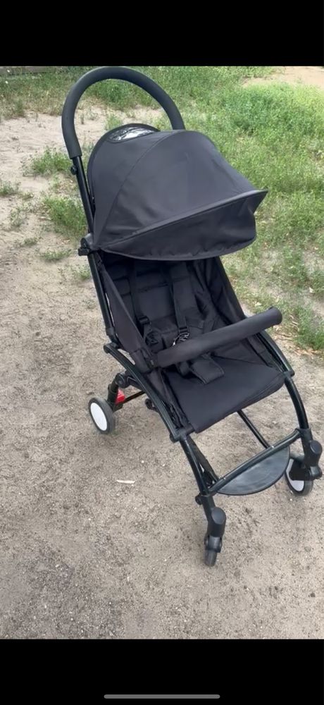 Продам прогулочную коляску Babytime