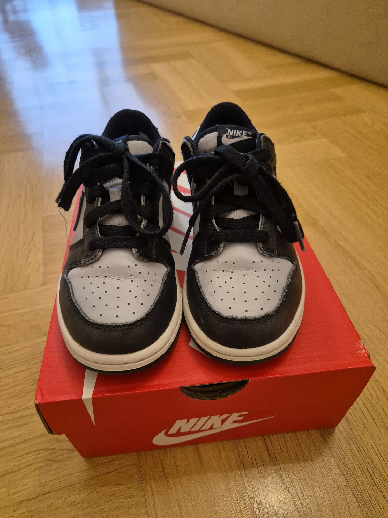 Детски обувки Nike Dunk Low.