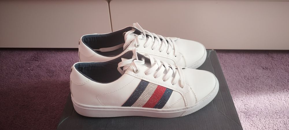 Tommy Hilfiger sneakers