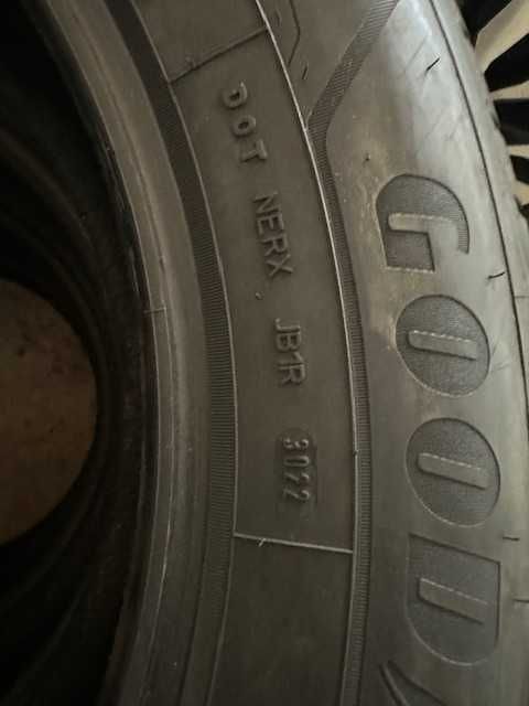 Set anvelope iarna Goodyear UltraGrip Performance 235 60 R20