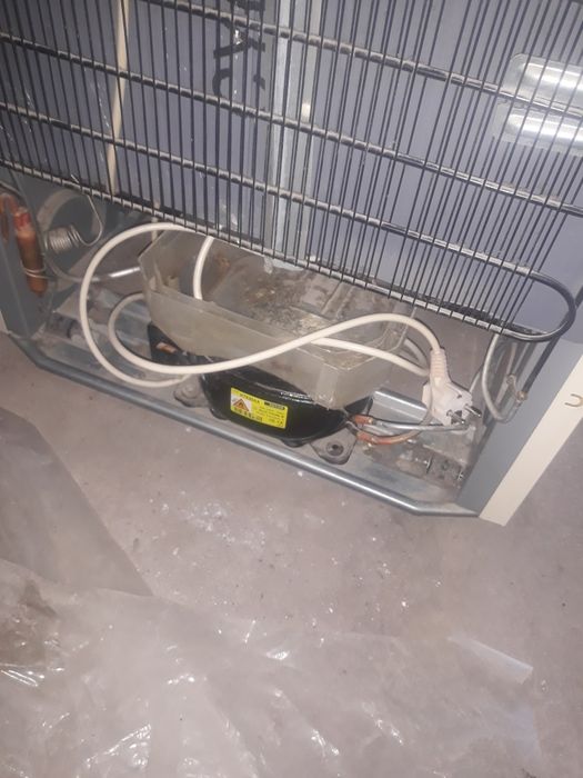 Холодильник двухкамерный, автомат машинка