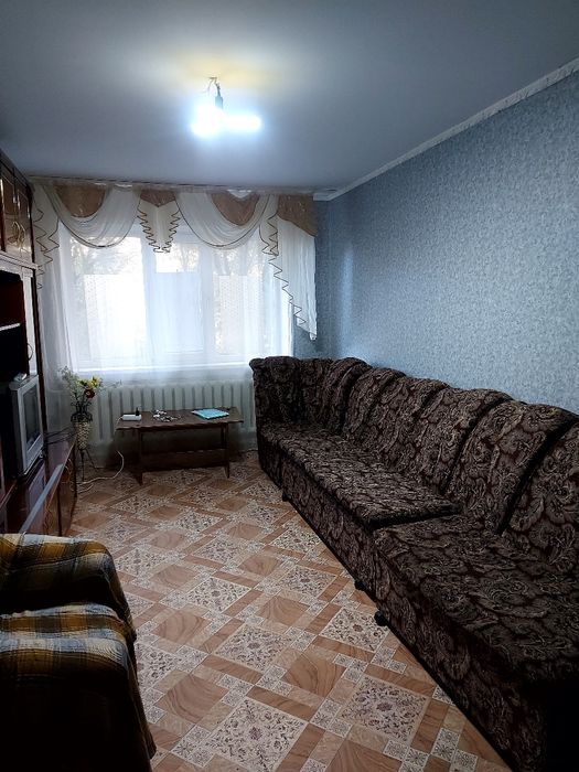 Продам квартиру 2-х комнатную  в центре города 5 микр  лунный