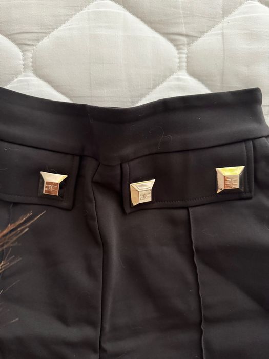 Продавам дамски панталонки Elisabetta Franchi