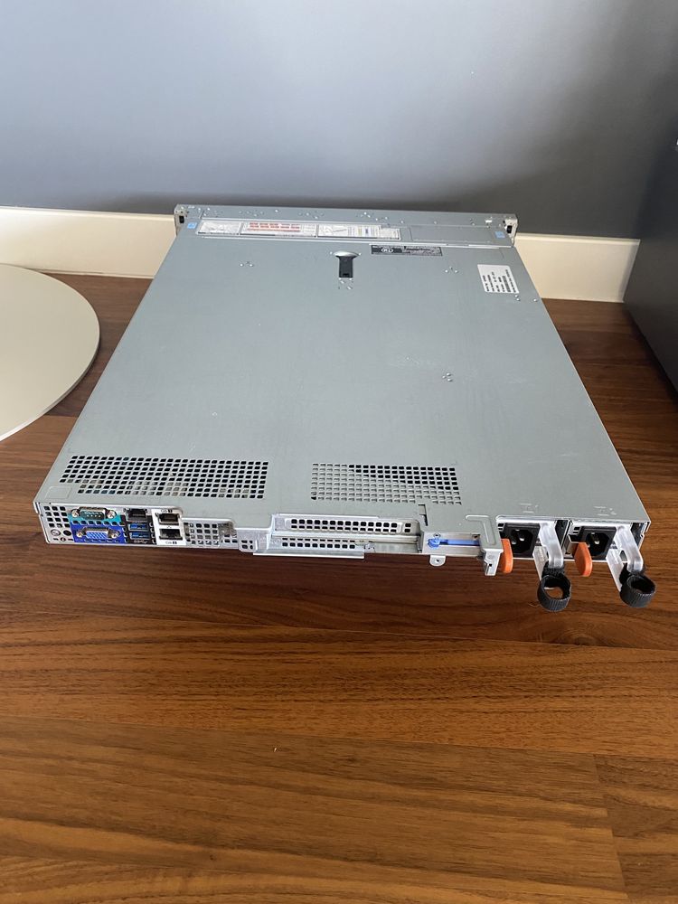 Server Dell EMC PowerEdge R440