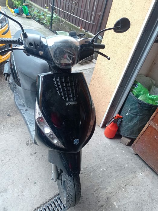 Vând scuter piaggio