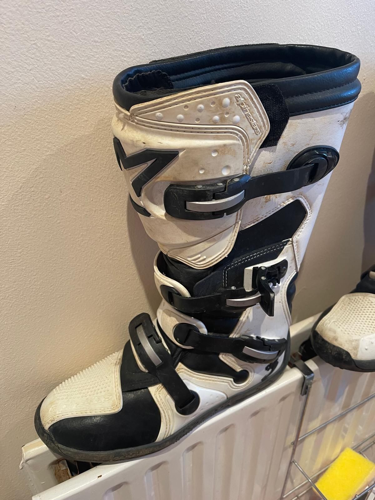 Мотокрос ботуши Alpinestars Tech 3  и ризница
