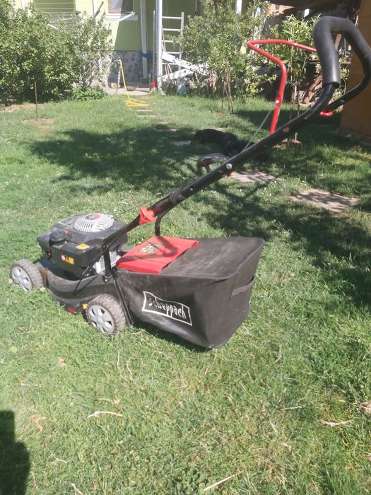 Motocoasitoare,motor 4 timpi!