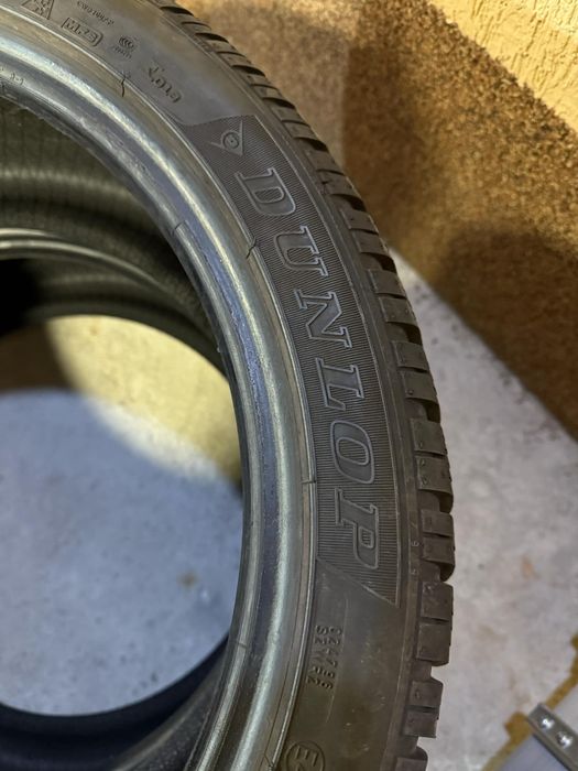 Зимни гуми Dunlop 245 40R 18