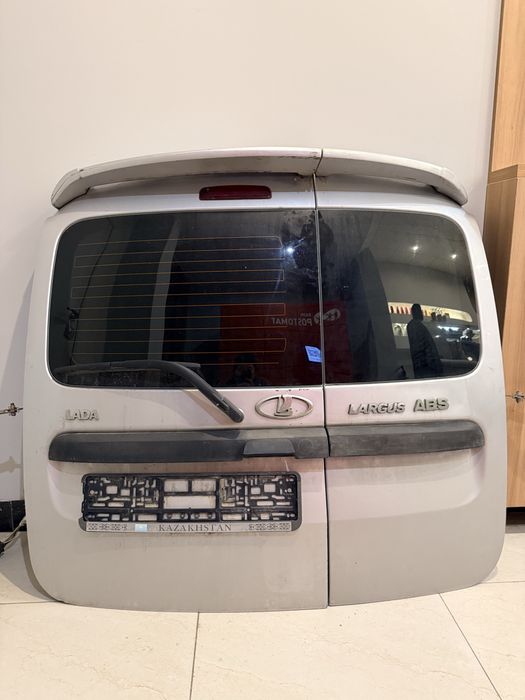 Продам двери на Ларгус оригинал