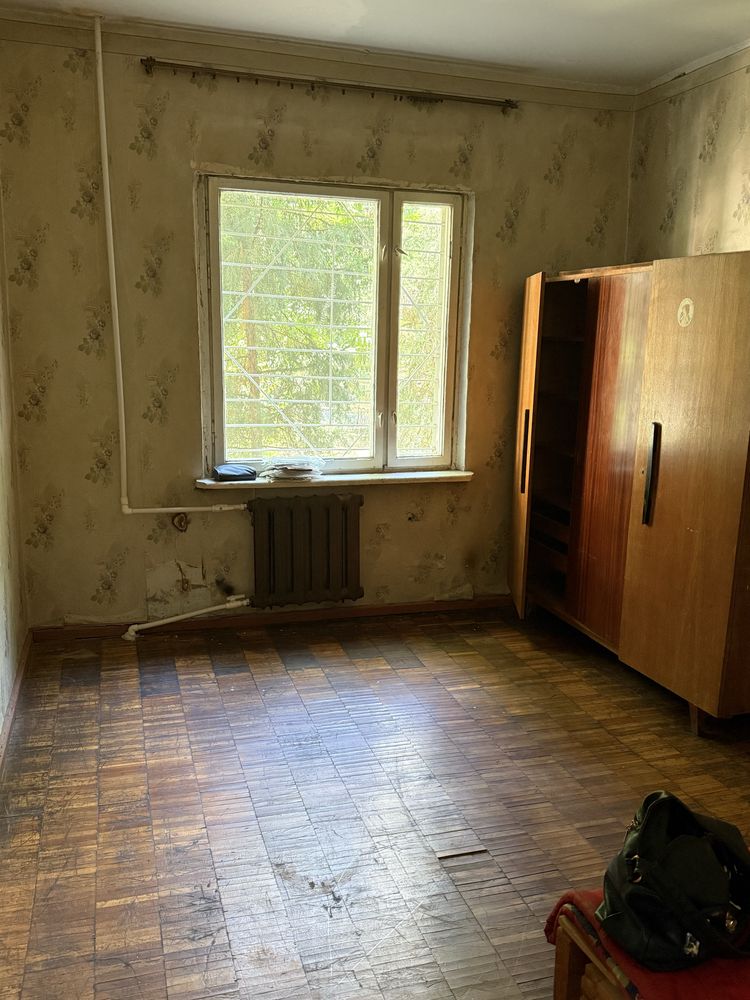 Продается на карасу 2 квартира на первом этаже