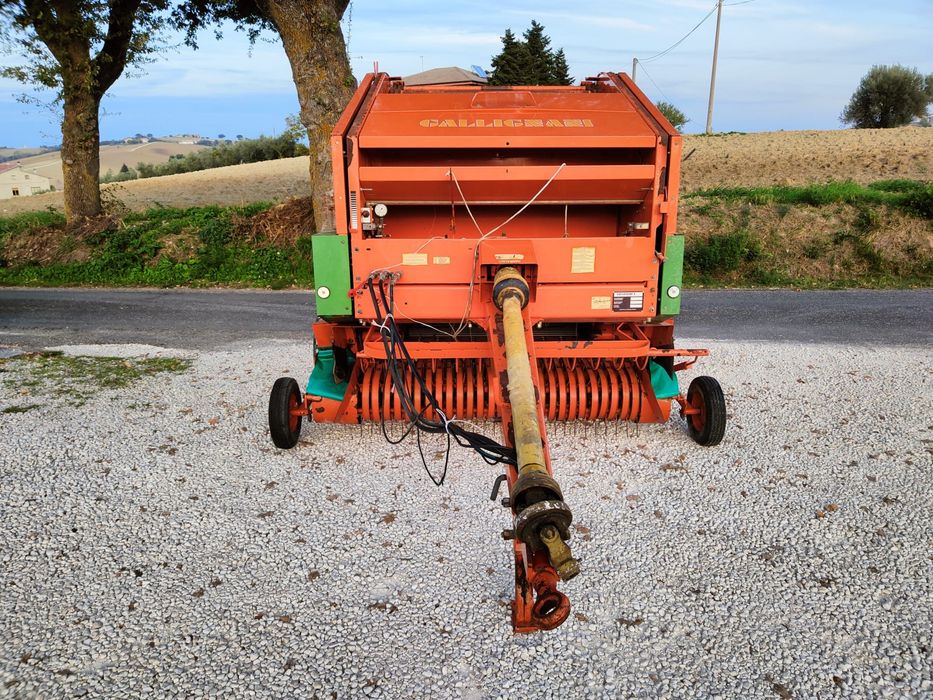 Presa balotiera gallignani C-25 L pe lant cu pikup 2m