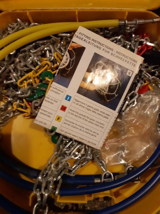 Set lanturi antiderapante si triunghi reflectorizant