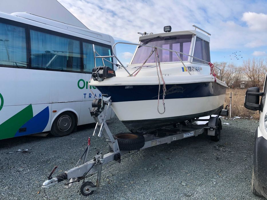 Barca cabinata/Motor/Peridoc