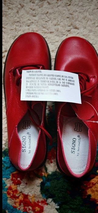 Vand pantofi de piele