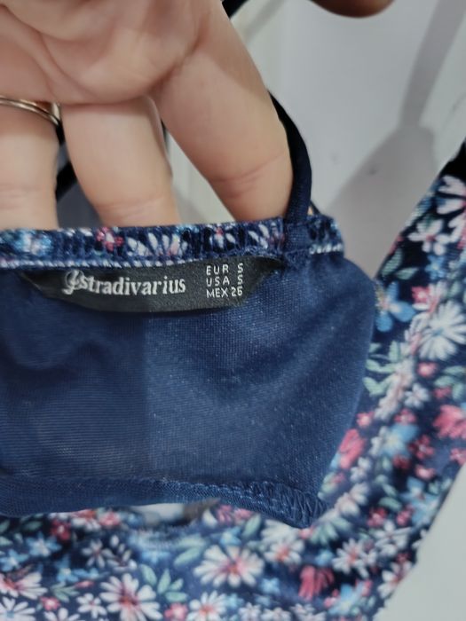 Bustiera catifea flori Stradivarius dama mărimea Xs-S 34/36