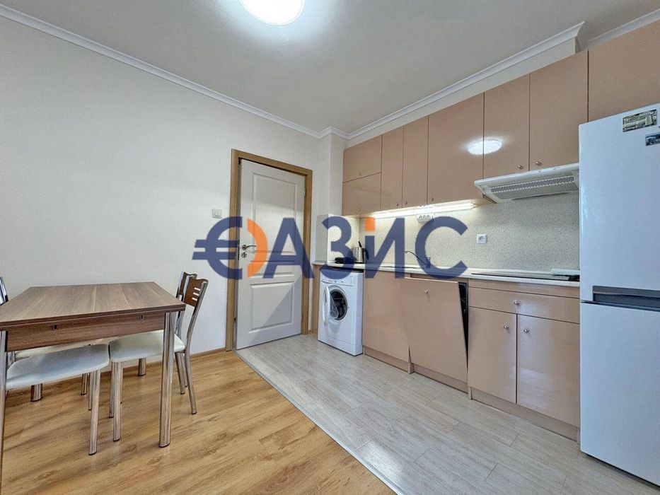 Продава се Тристаен апартамент в к.к. Слънчев бряг - 79 кв.м за 1266 €/кв.м - Снимка #3