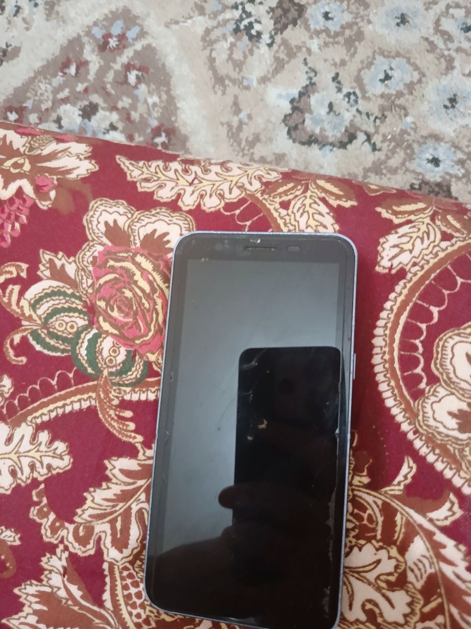 Samsung J2 srochna sotiladi